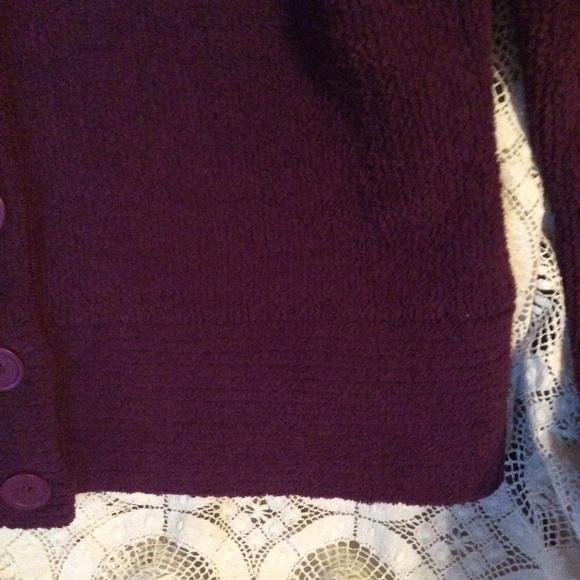 NWOT KIM ROGERS THICK BUTTON DOWN SWEATER. - Picture 3 of 5